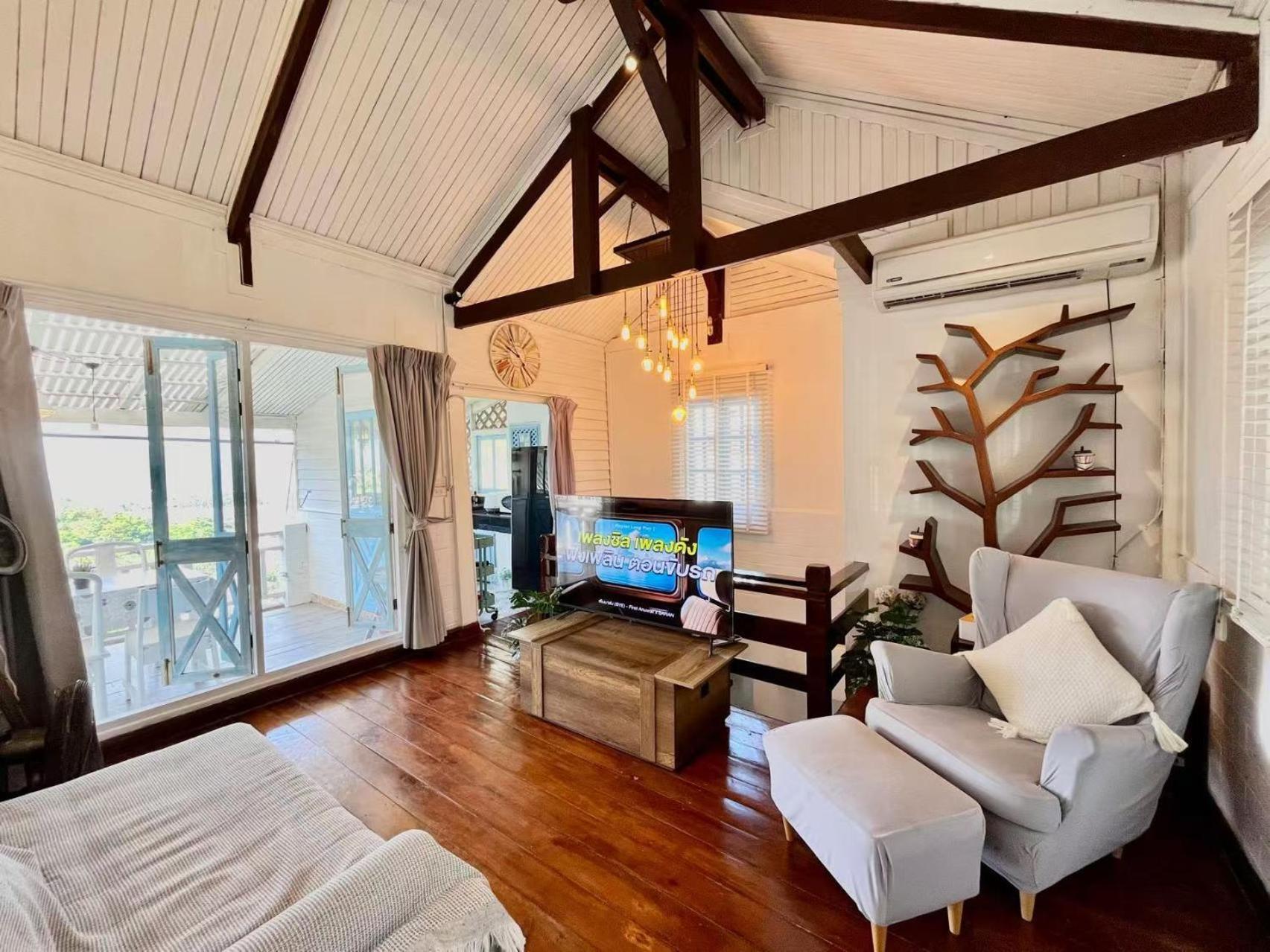 Seaview 2bedrooms White House *